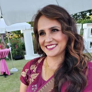 Meet your Posher, Karina